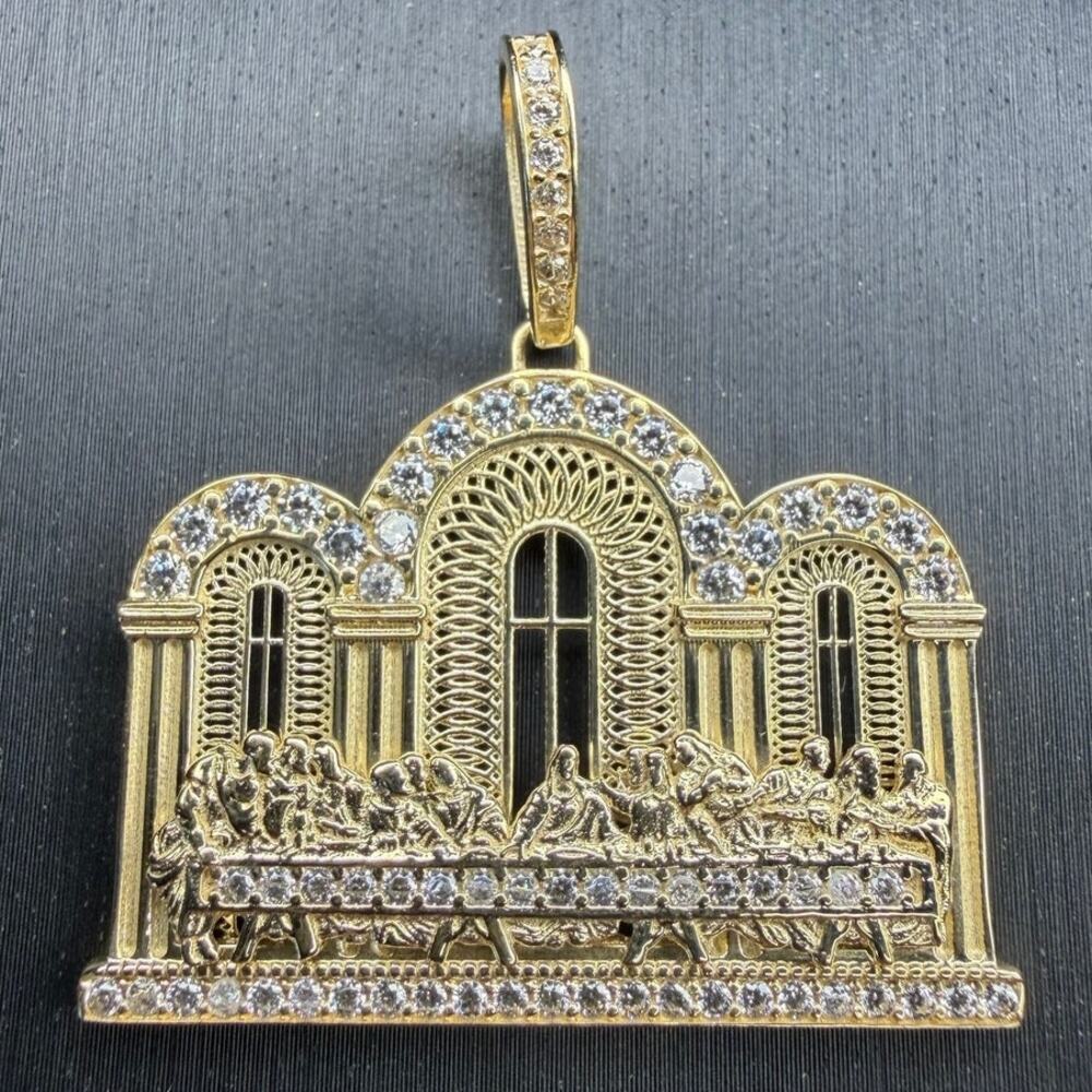 Solid 10k Yellow Italian Gold Last Supper Pendant 4 Grams 9.75mm Bail